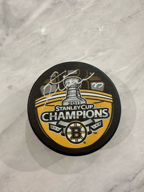 Zdeno Chara Boston Bruins Autographed 2011 Stanley Cup Champions Hockey Puck Cheap