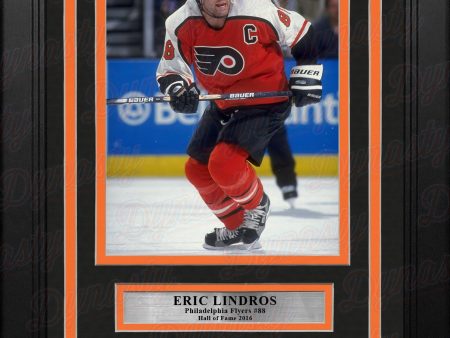 Eric Lindros in Action Philadelphia Flyers 8  x 10  Framed Hockey Photo with Engraved Autograph For Discount