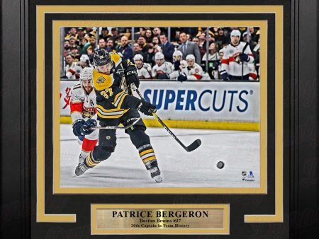 Patrice Bergeron in Action Boston Bruins 8  x 10  Framed Hockey Photo For Sale